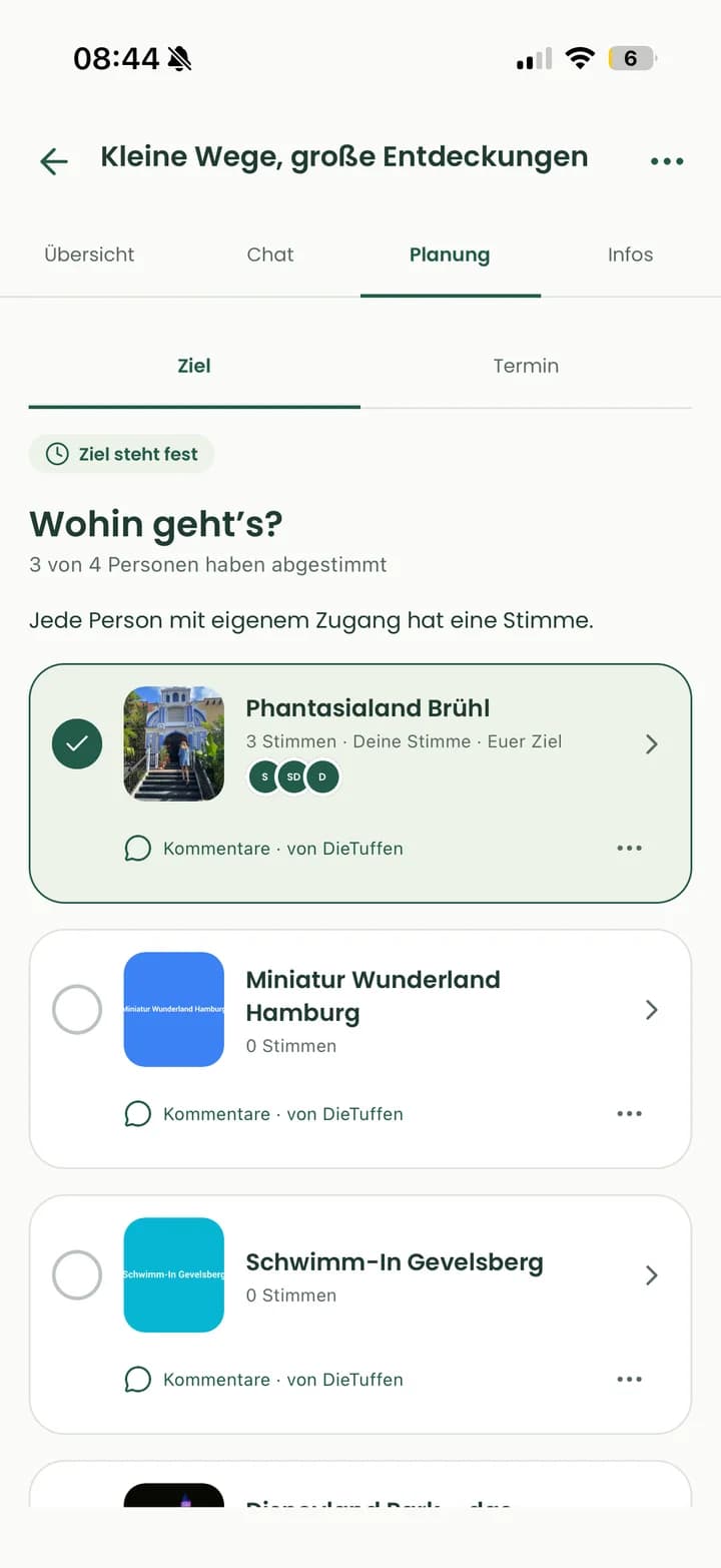 In der Famdaro App stimmen Familien gemeinsam über ihr nächstes Ausflugsziel ab.